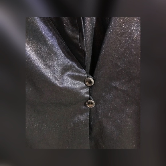 🔴🔴SOLD🔴🔴 Classy & Professional Lady!! - Picture 2 of 3